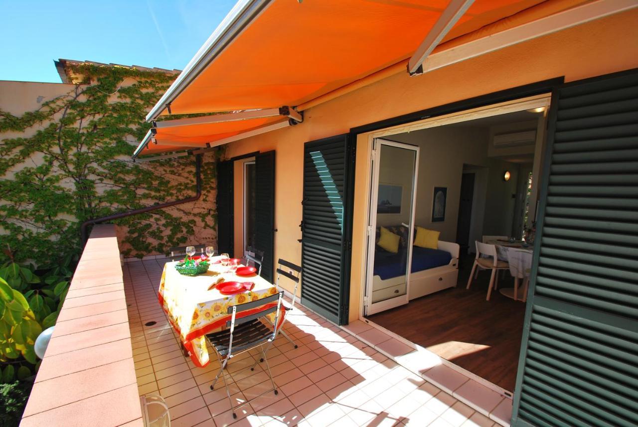 Grotta Azzurra Apartment - Cavoli - Terrazza Vista Mare, Clima E Parcheggio San Piero in Campo  Bagian luar foto