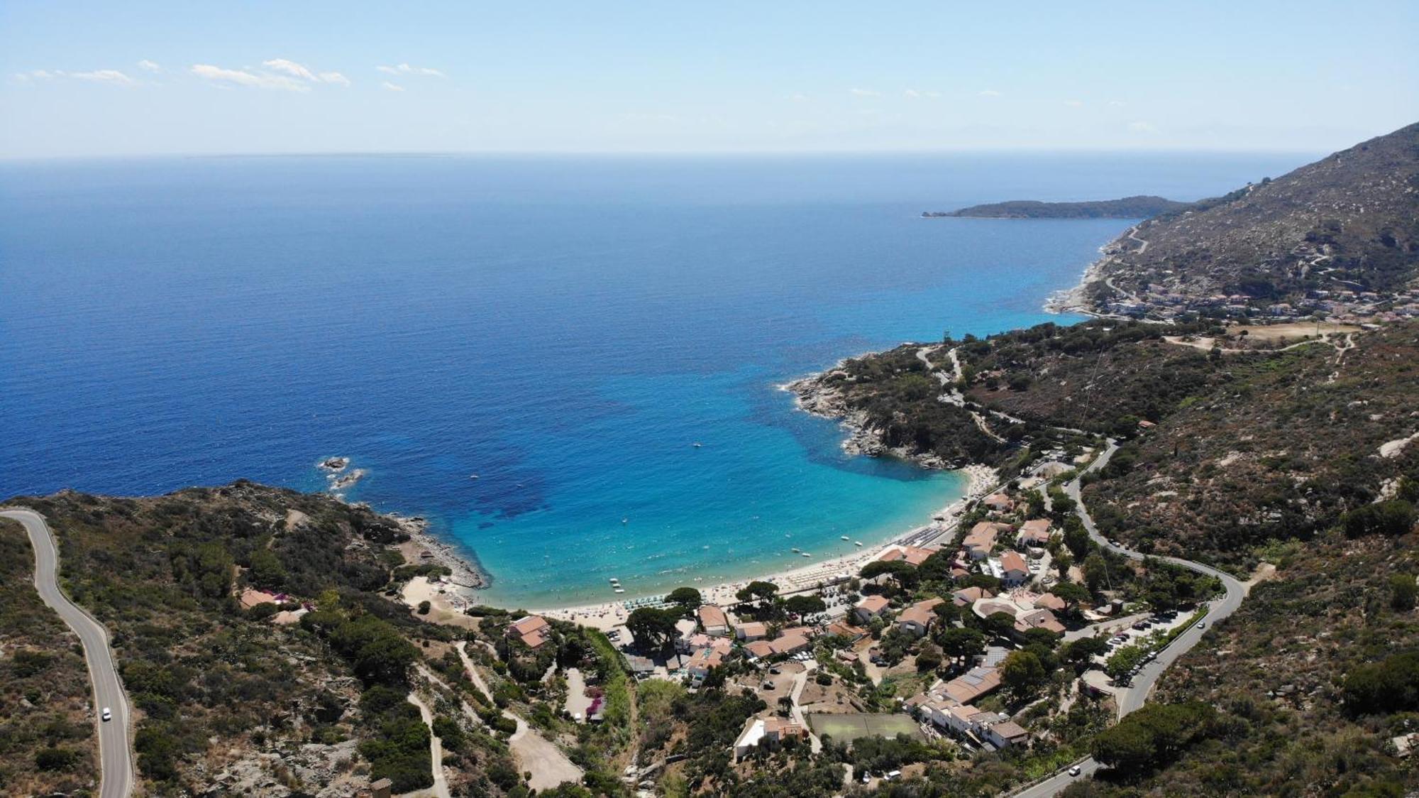Grotta Azzurra Apartment - Cavoli - Terrazza Vista Mare, Clima E Parcheggio San Piero in Campo  Bagian luar foto